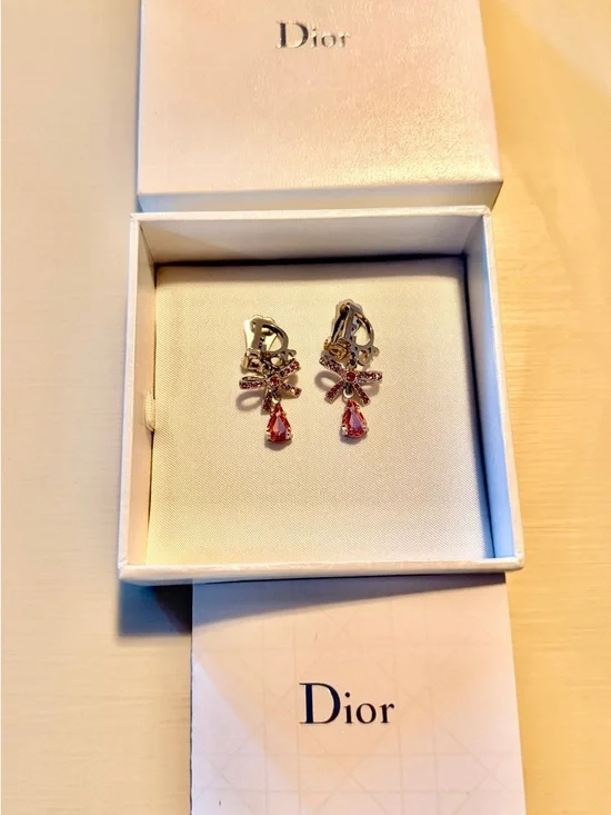 🌸 Dior Pink Bow Crystal Clip-On Earrings (with Box & Card) - Picture 5 of 5